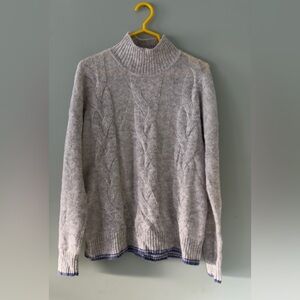 Vineyard Vines sweater mock‎ neck, light gray heather Sz Medium